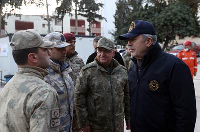 Millî Savunma Bakanı Hulusi Akar  ve Sağlık Bakanı Fahrettin Koca Antakya ve Altınözü’ndeki Çalışmaları İnceledi, Vatandaşlarla Bir Araya Geldi